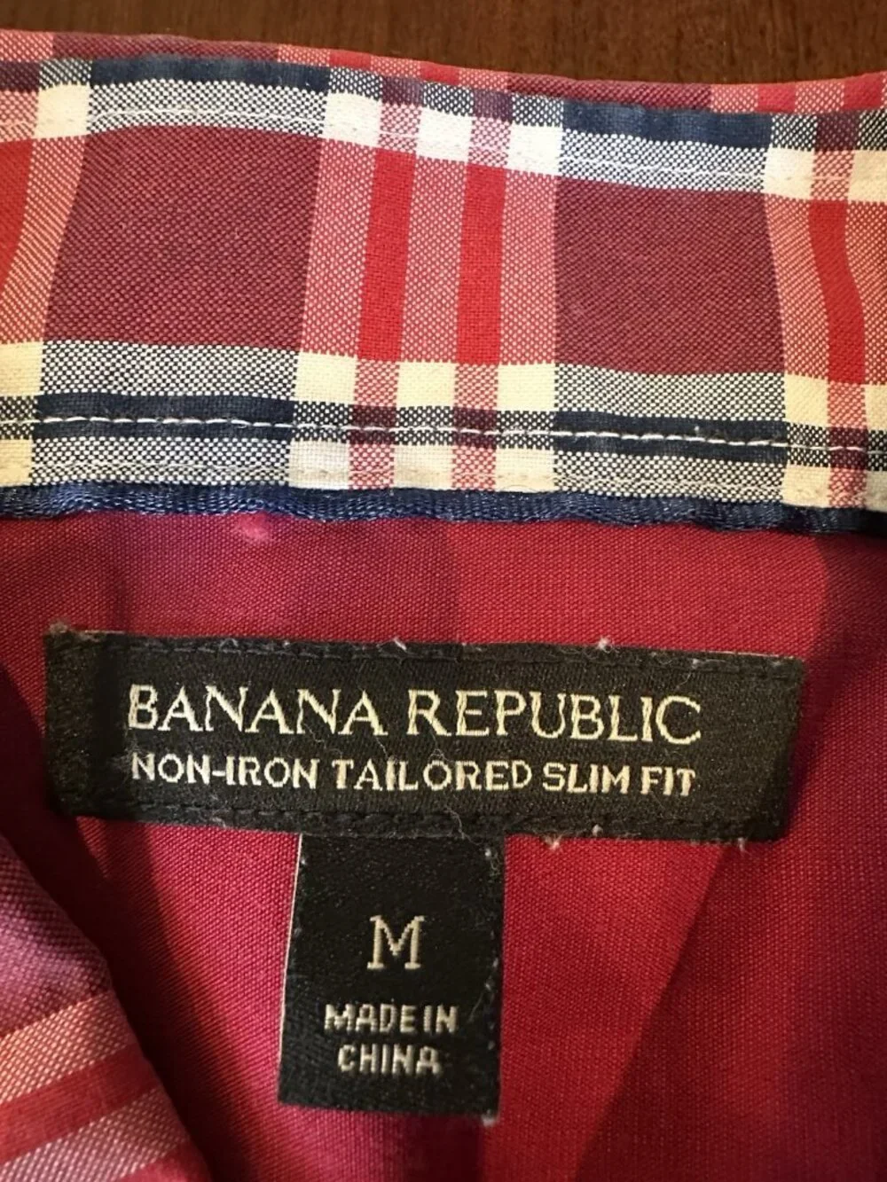BANANA REPUBLIC Slim Fit Non Iron Red White Blue Plaid Button Down Size M